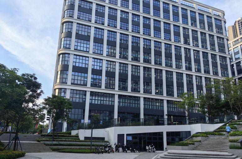 龙岗宝龙地铁口2000整层精装修办公研发电商仓库厂房出租招租