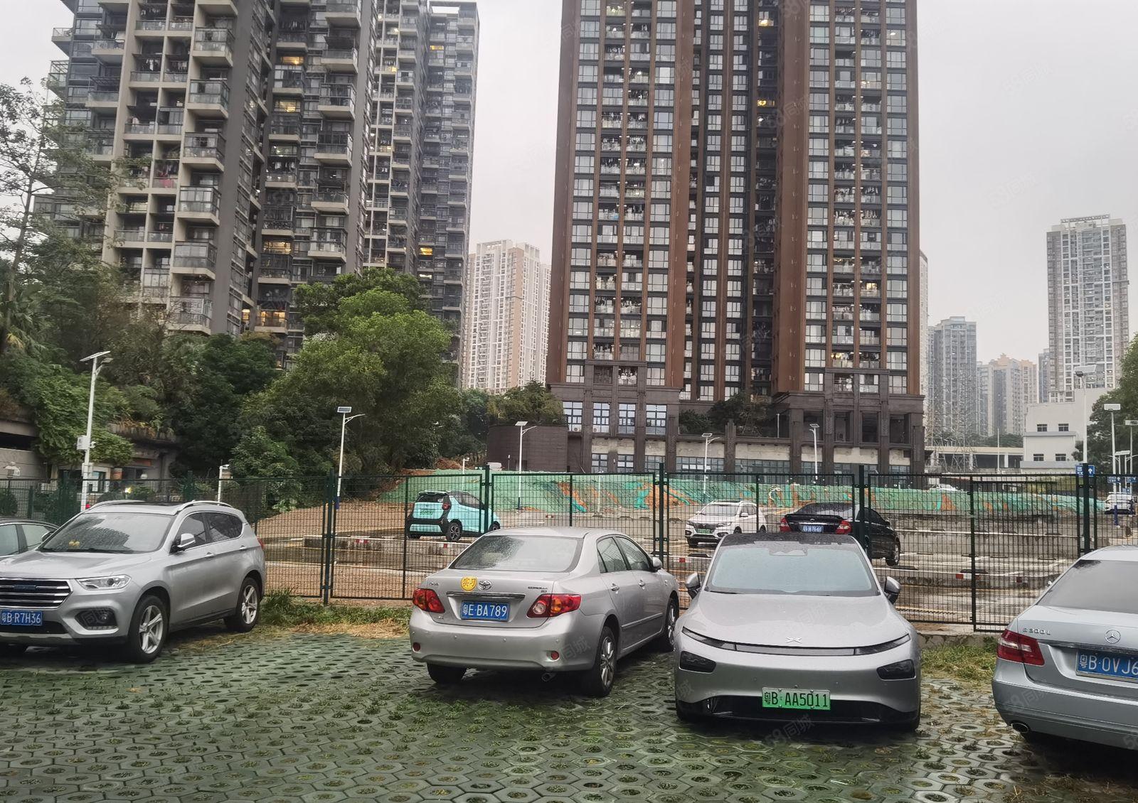 龙岗地铁口物业 商业整层直租 行业不限 适合汽车行业 展示好