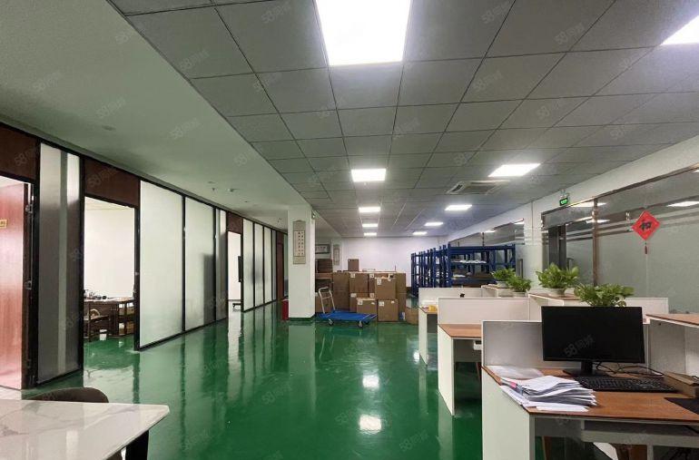 400平米龙岗中心城带装修二楼厂房出租有办公室有仓库