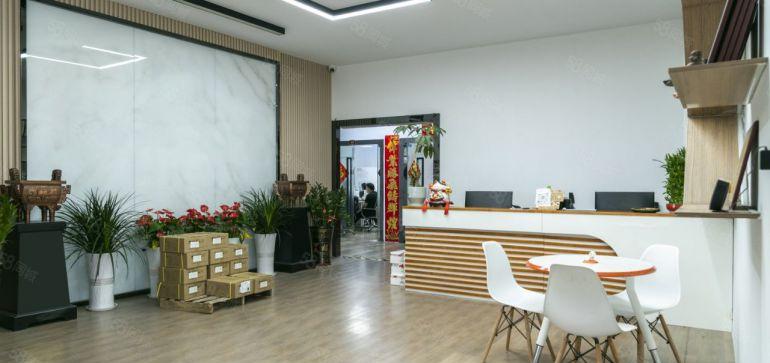 宝龙高新科技园原房东红本3楼200平方精装修办公室厂房可分租