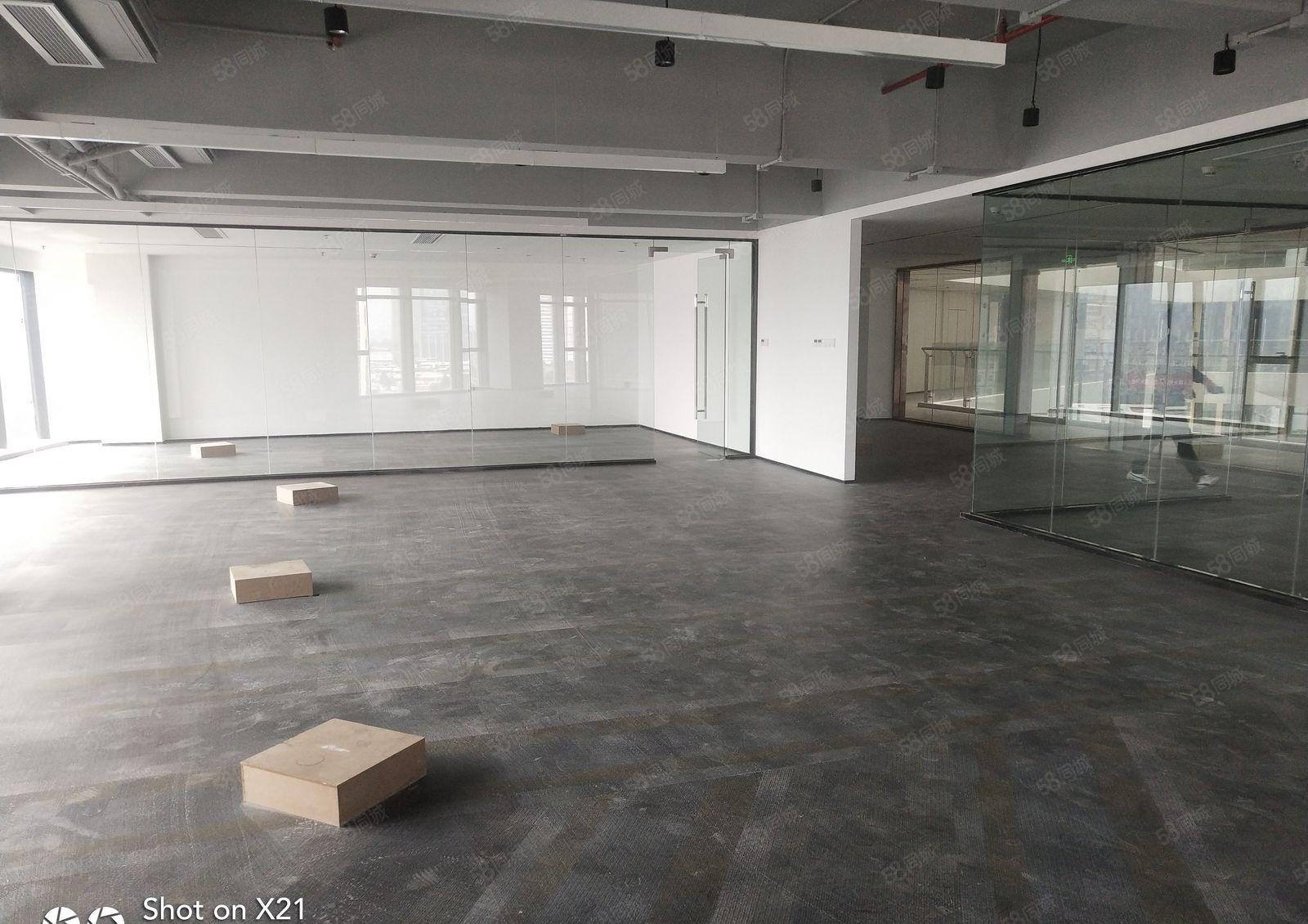 华南城电商园办公仓库招租150，260，500平等招租