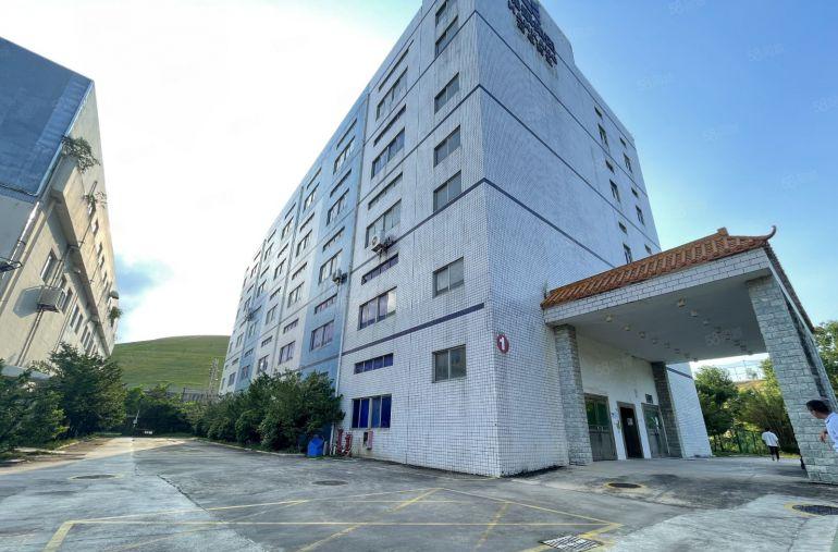 平湖辅城坳工业区花园式独院6000平米厂房仓库出租可分租