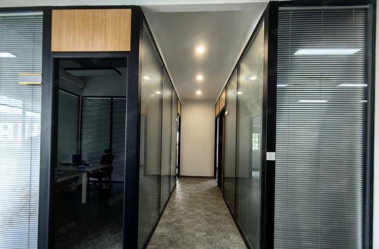 横岗六约工业园区原房东红本2楼1000平方带装修水电齐可分租