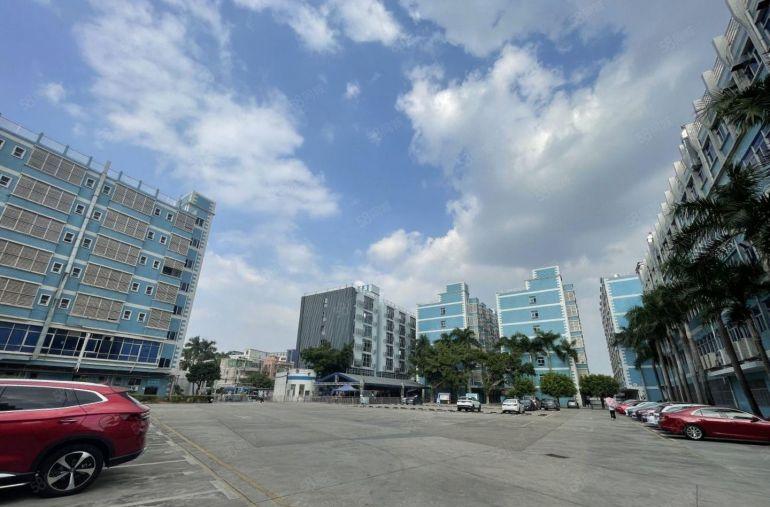 横岗六约地铁站楼上1000平方带精装修办公室厂房仓库出租