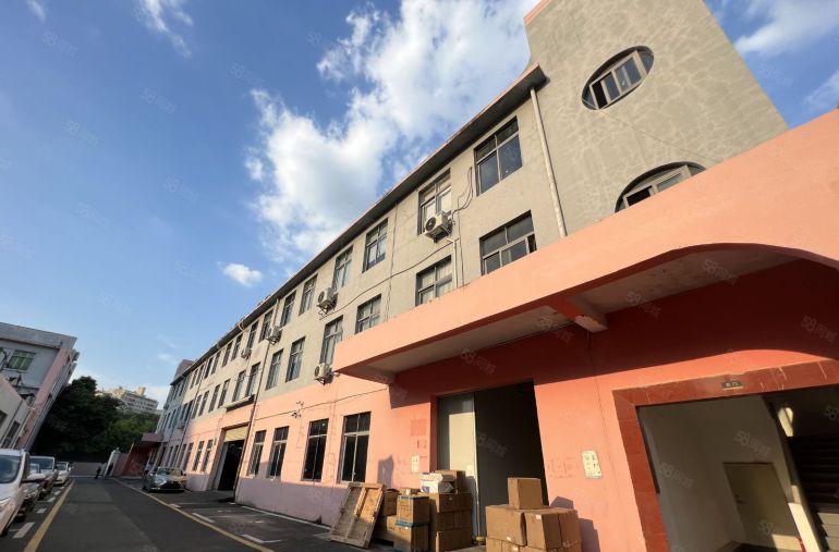 平湖华南城原房东红本一楼厂房1800平方米出租带精装修地坪漆