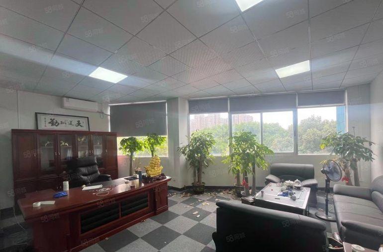 横岗六约塘坑地铁站电商仓库出租1500平方，精装修，领包办公