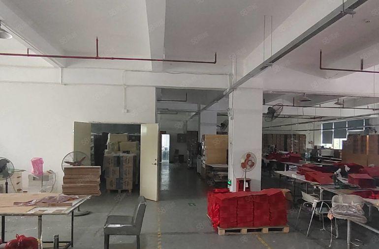 龙岗红本双地铁口产业园带装修办公厂房低价出租2000平可分租