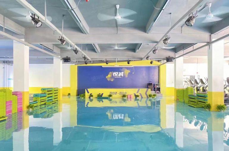 直租丨大运荷坳双地铁交通便利带宿舍带停车场可办公可分租