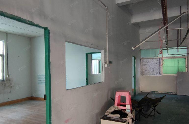 现成装修服装厂横岗工业区800平方，无转让费