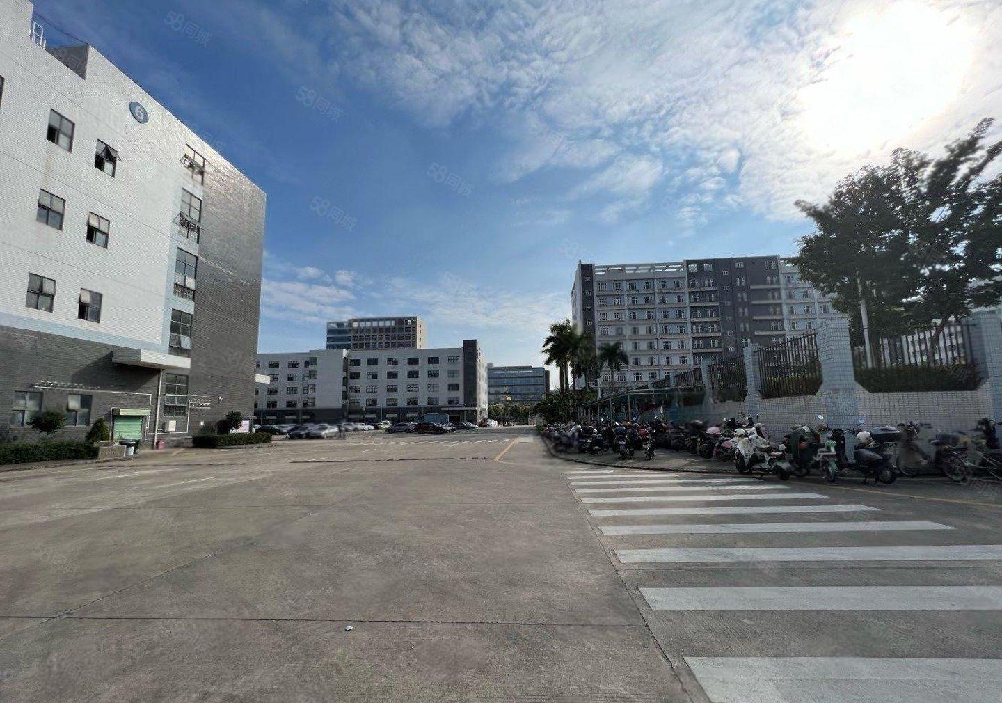 龙岗宝龙一楼2000平带装修厂房仓库出租可分租楼上5000平