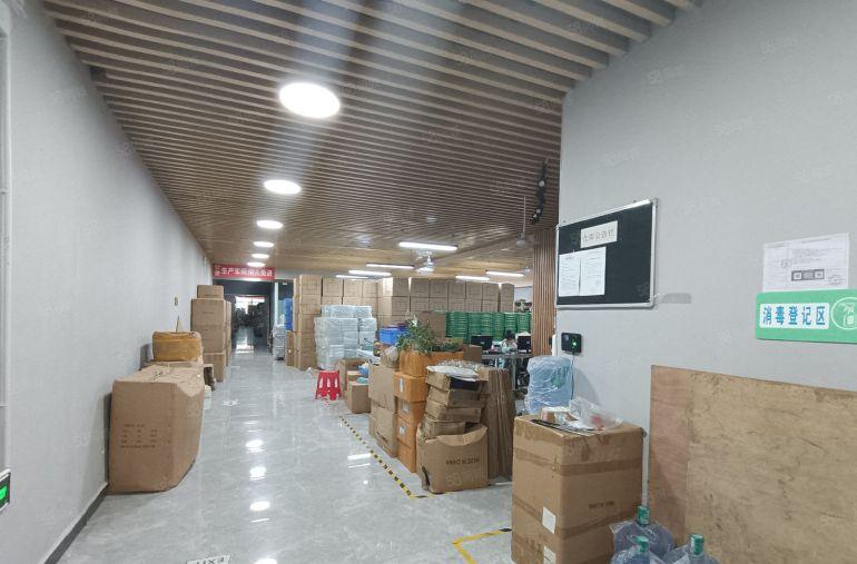 18块厂房出租龙岗南联3楼800平仓库出租精装修300平起租