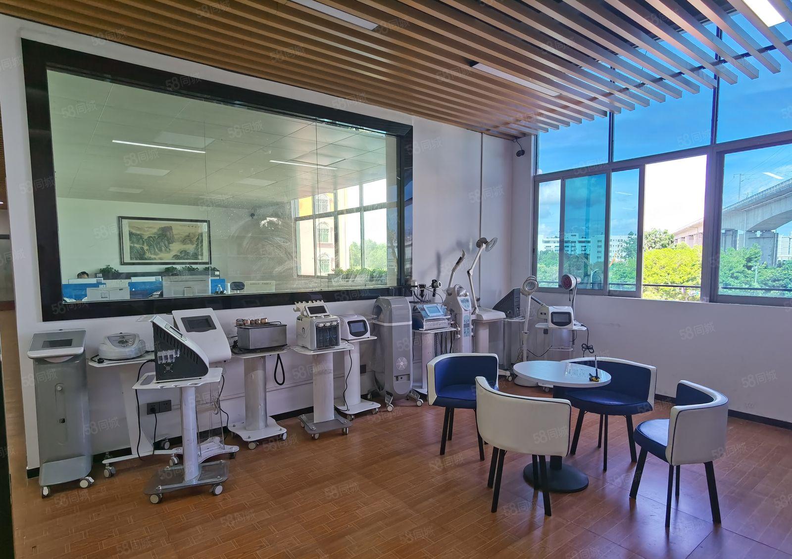 龙岗宝龙高新产业园原房东红本3楼1000平带装修水电齐可分租