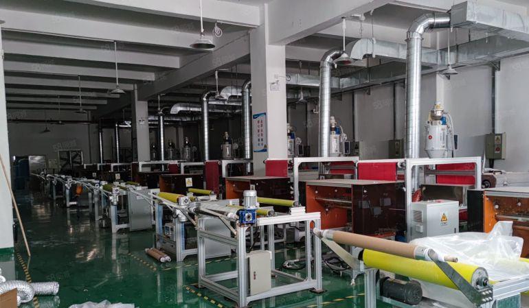 龙岗爱联地铁口工业区新出一楼二楼2500平厂房出租可分租