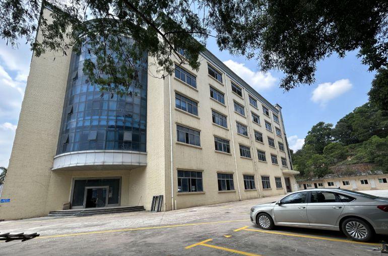 龙岗红本独院合同10年超大空地10500平方厂房仓库低价出租