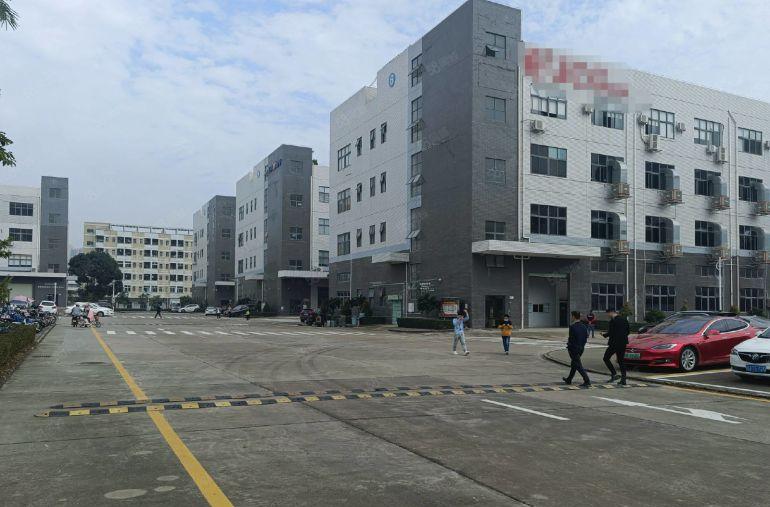 1000起租龙岗宝龙地铁口37000平方厂房仓库出租大小分租