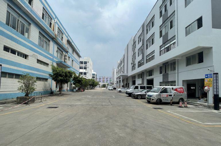 300平起租平湖辅城坳独栋5800平厂房出租仓库出租大小可分