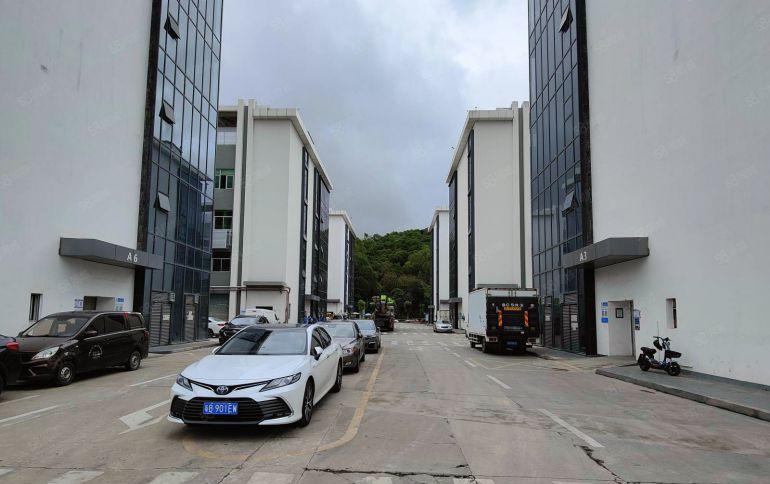 低价出租300平起租龙岗南联大工业区2000平带装修厂房仓库