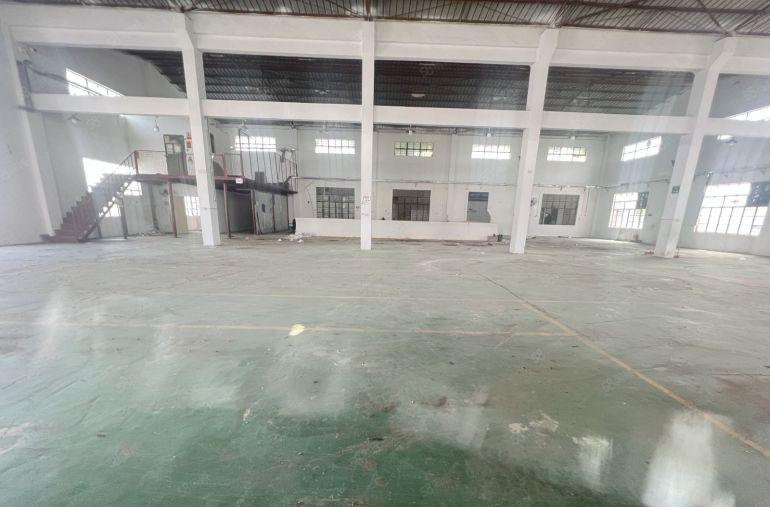 龙岗区坪地街道1000平钢构原房东低价出租独门独院精装修