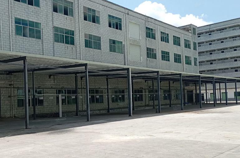 低价处理布吉南岭龙山工业园新出楼上6500平厂房仓库出租可分