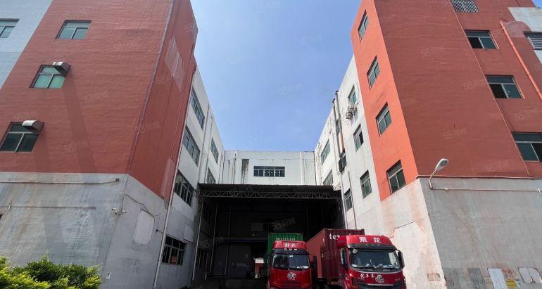 龙岗区地铁口独栋厂房11600平单层3200平原房东直租