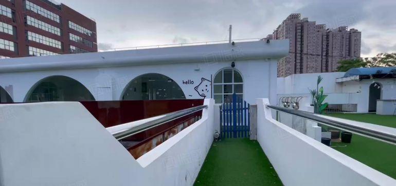 龙岗布吉木棉湾地铁站5000平精装天台，可做餐饮清吧网红打卡