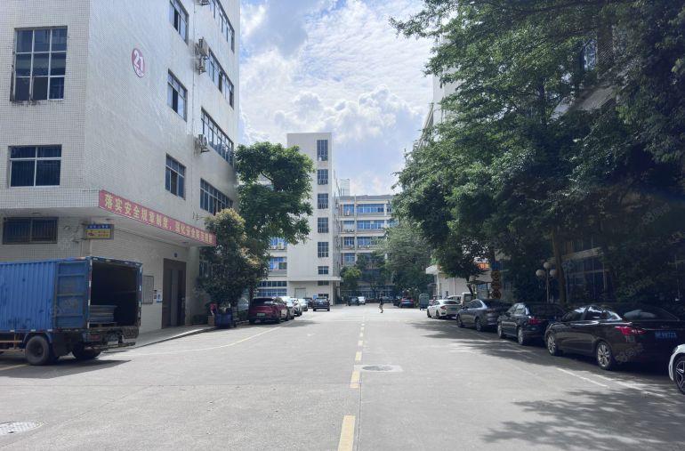 龙岗李朗 联创科技园 一楼厂房出租 1555平  配套齐全