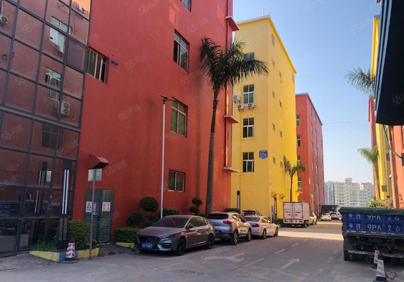 户型超好！龙华清湖地铁电商园楼上办公室出租200平带办公桌椅