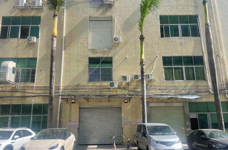 石芽岭地铁站旁楼上仓库厂房出租180至480平 水电齐全