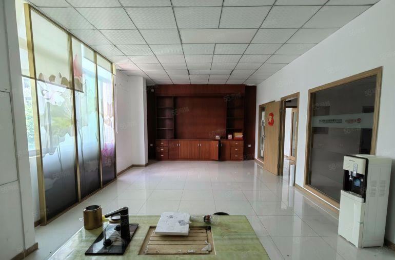 布吉地铁站原房东工业园精装修办公厂房出租一楼仓库200平起分