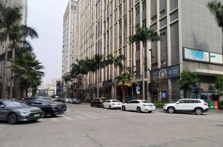 布吉李朗珠宝园新出楼上500平带装修办公室厂房出租 可分租