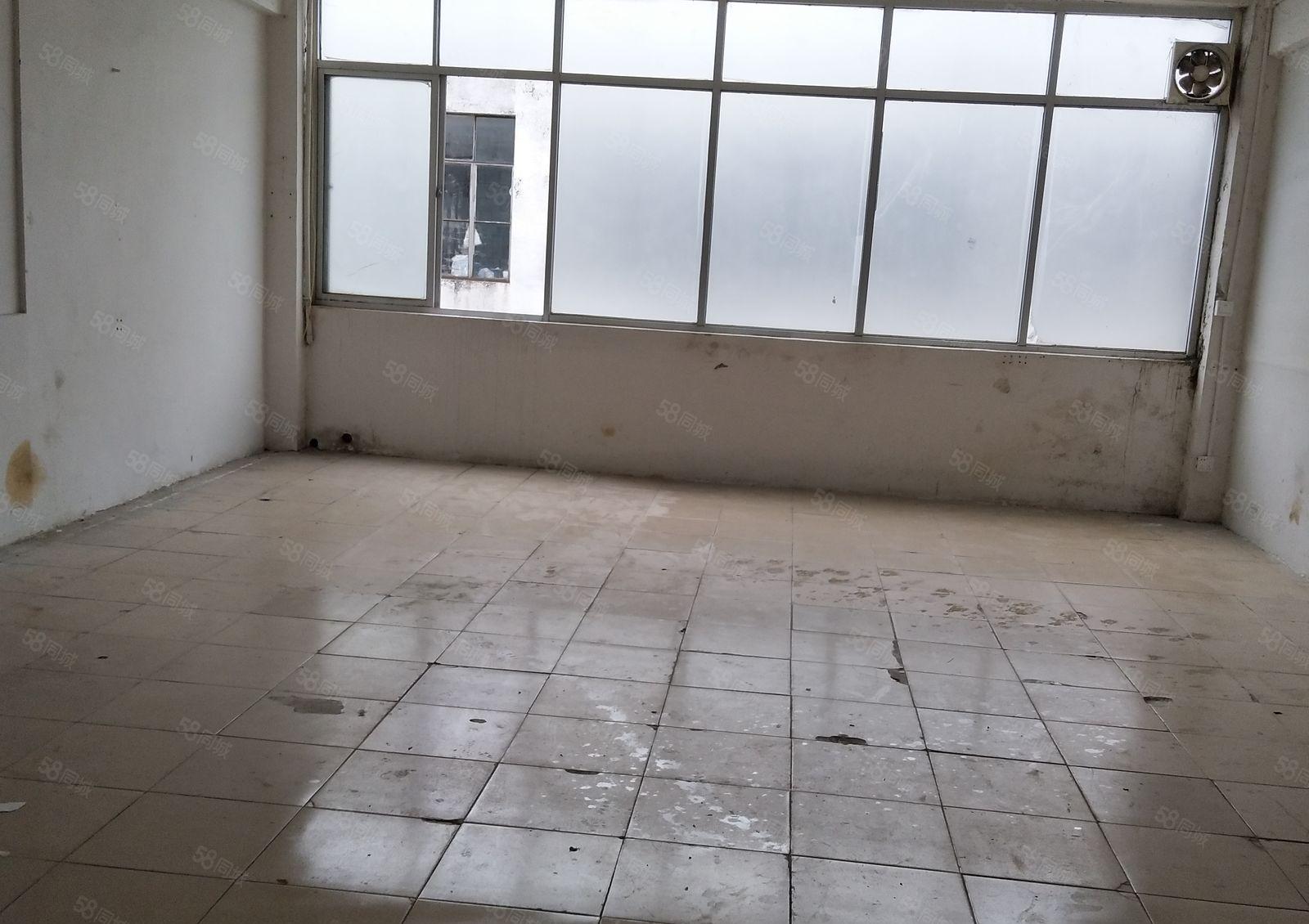 布吉丹竹头楼上小面积厂房仓库带装修出租，大小均可