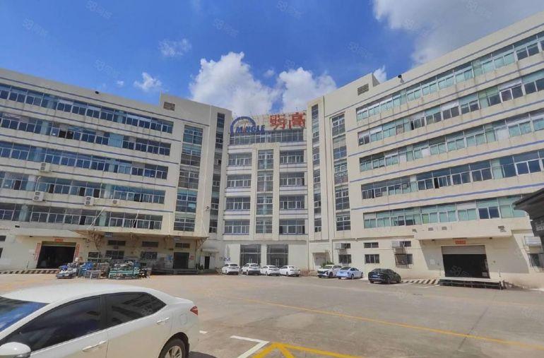 布吉一楼厂房800平，适合快递仓储，带卸货平台，空地超大