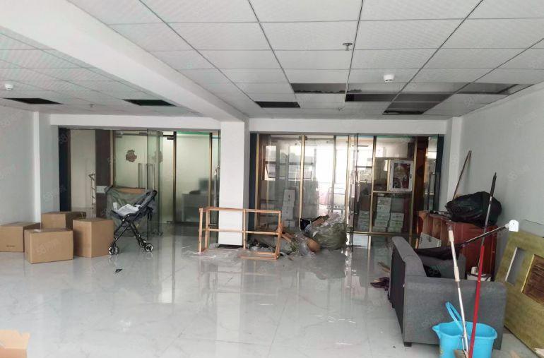 丹竹头精装修办公厂房，带红本30平米大小招租