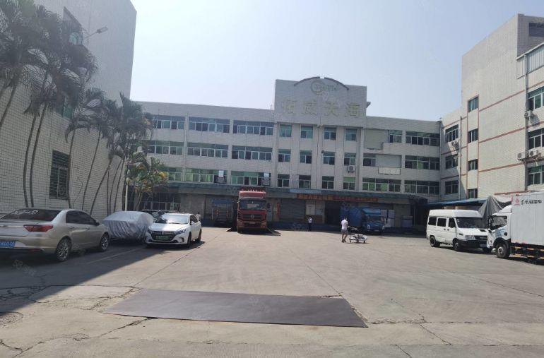 布吉地铁口旁红原房东2000平方电商仓库厂房出租，价格实惠！