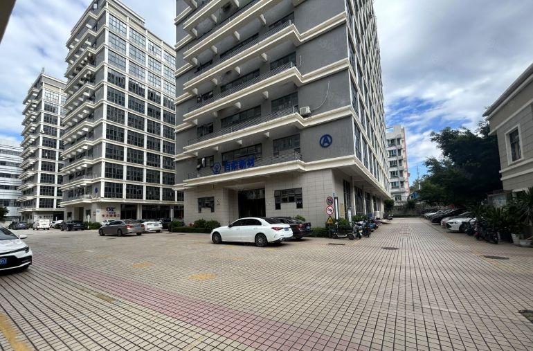 龙岗布吉李朗科技园楼上1500平带装修办公室厂房出租 可分租