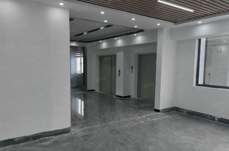 物业直租地铁口布吉秀峰工业城A5栋二楼650平米厂房仓库出租