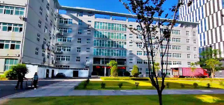 布吉李朗工业园区原房东红本3楼1000平方带装修水电齐可分租