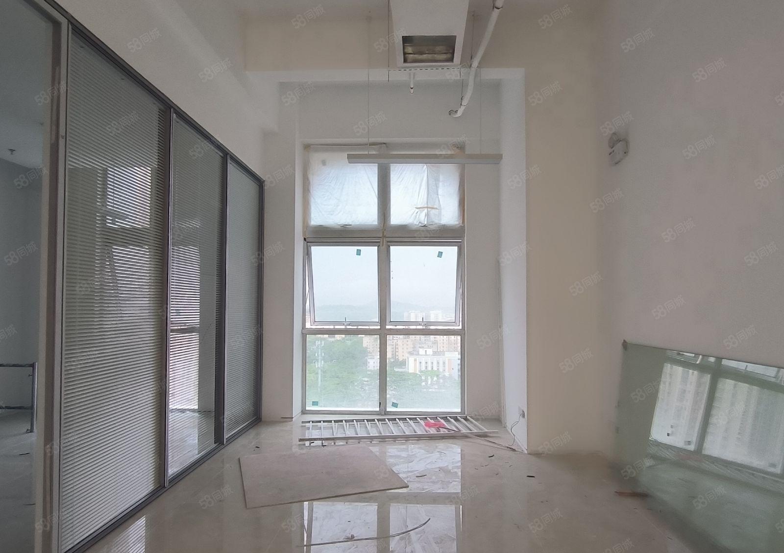 龙岗布吉李朗厂房式写字楼出租150平21格局全新装修全配齐