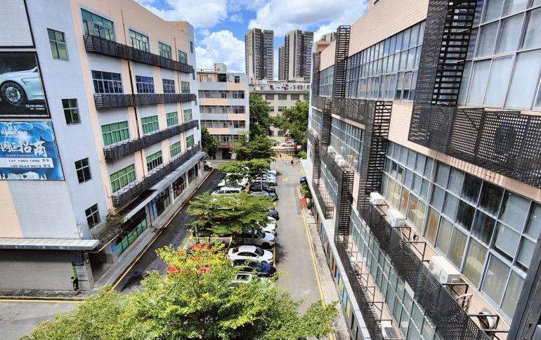 布吉大芬地铁口带装修一楼二楼1000平厂房出租可分租20元起