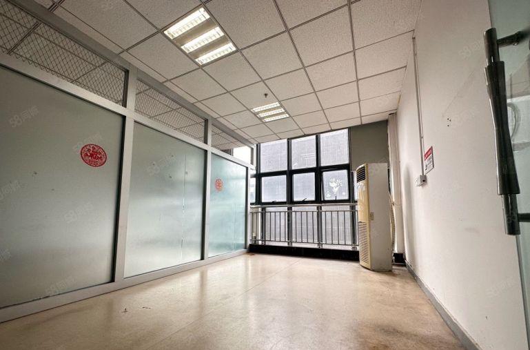 布吉原房东红本厂房2400平出租，带豪华装修带空调