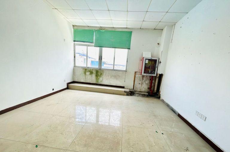 布吉甘坑1600平厂房原房东低价出租 园区空地大 配卸货平台