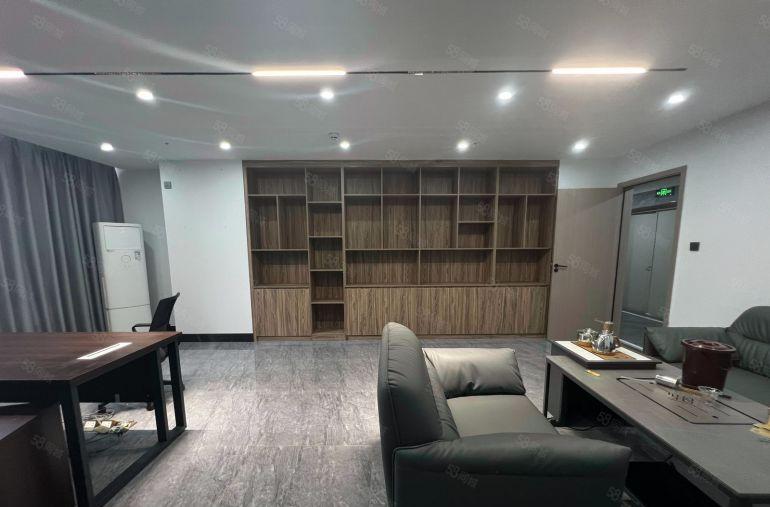 布吉电商办公室1200平方厂房仓库出租带豪华装修家具很好招工