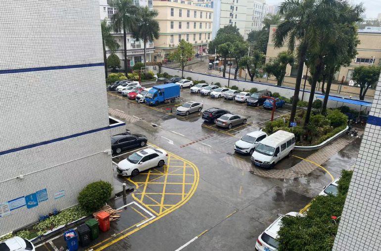 甘坑秀峰地铁口低价厂房仓库办公出租1200平方可分租