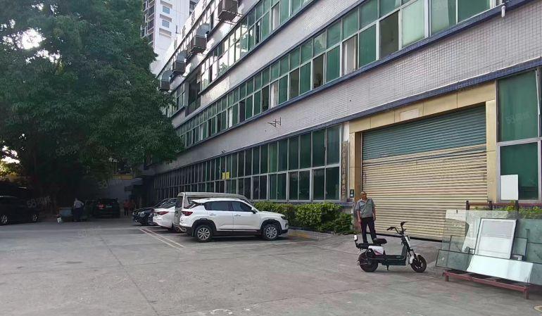 丹竹头地铁口原房东厂房2000平米招租，已分小面积现成装修