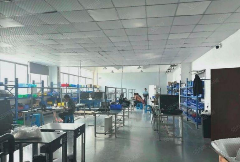 布吉李郎工业区，地理位置好，交通方便300平起分租