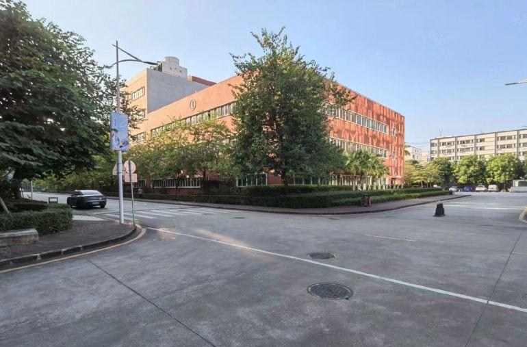 布吉上李朗科技园红本精装修厂房1000平有地坪漆100平起分