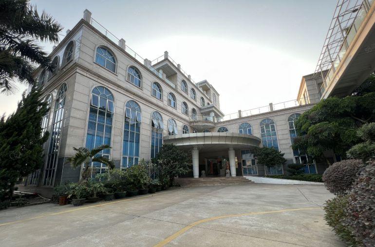 罗湖丹坪快速新出原房东花园式厂房办公室2000平方可大小分租