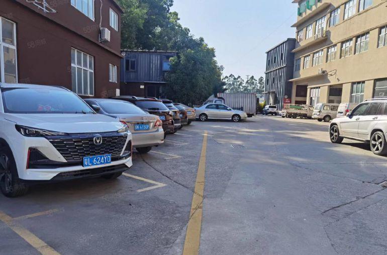 布吉上下水径大排工业区新出2楼整层1920平可以分租方正出租