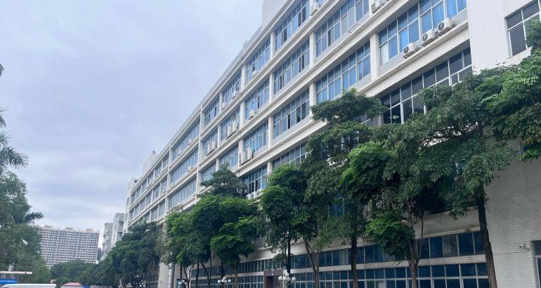 布吉园区空出1470平方现成装修厂房原房东红本