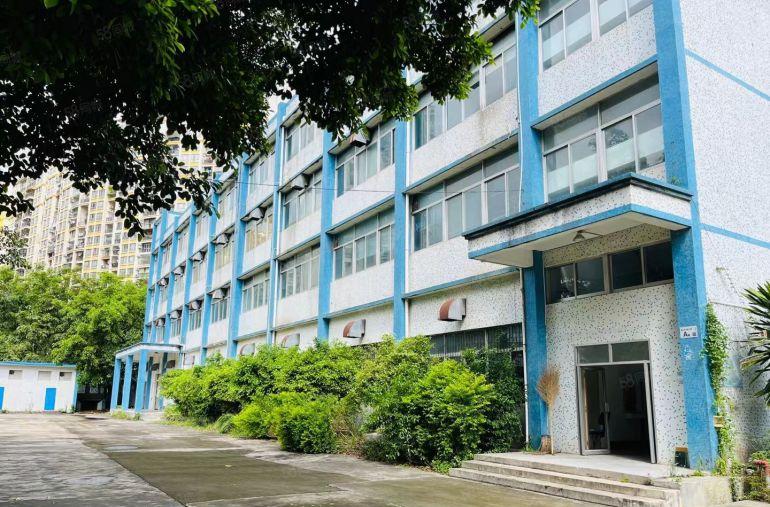 布吉南岭工业区独院现成装修厂房100平起租，巳隔好各面积